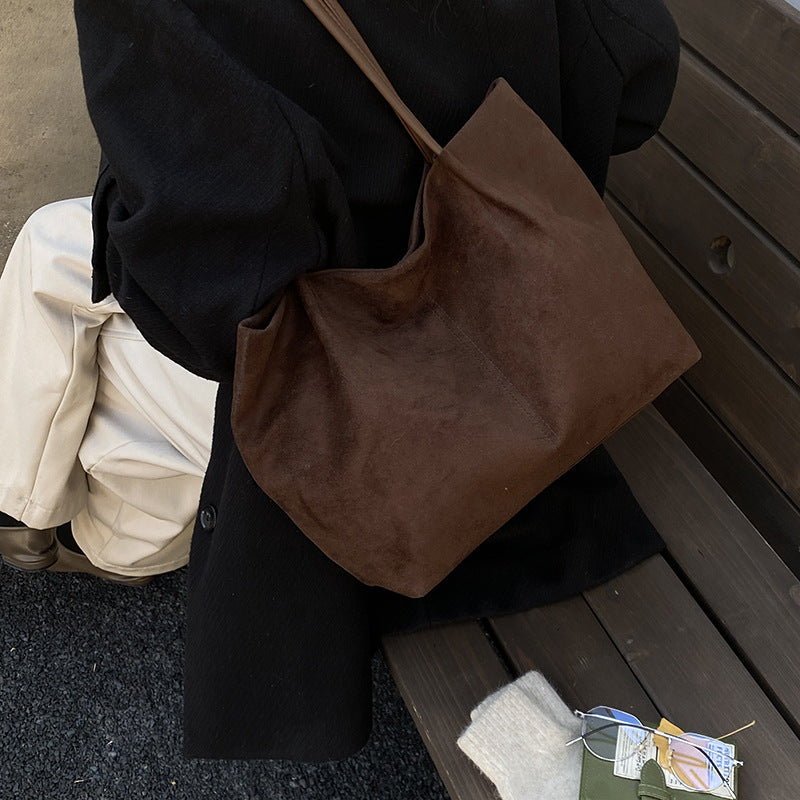 Damen geräumige Shopper-Tasche aus weichem Wildleder Nord Taschen