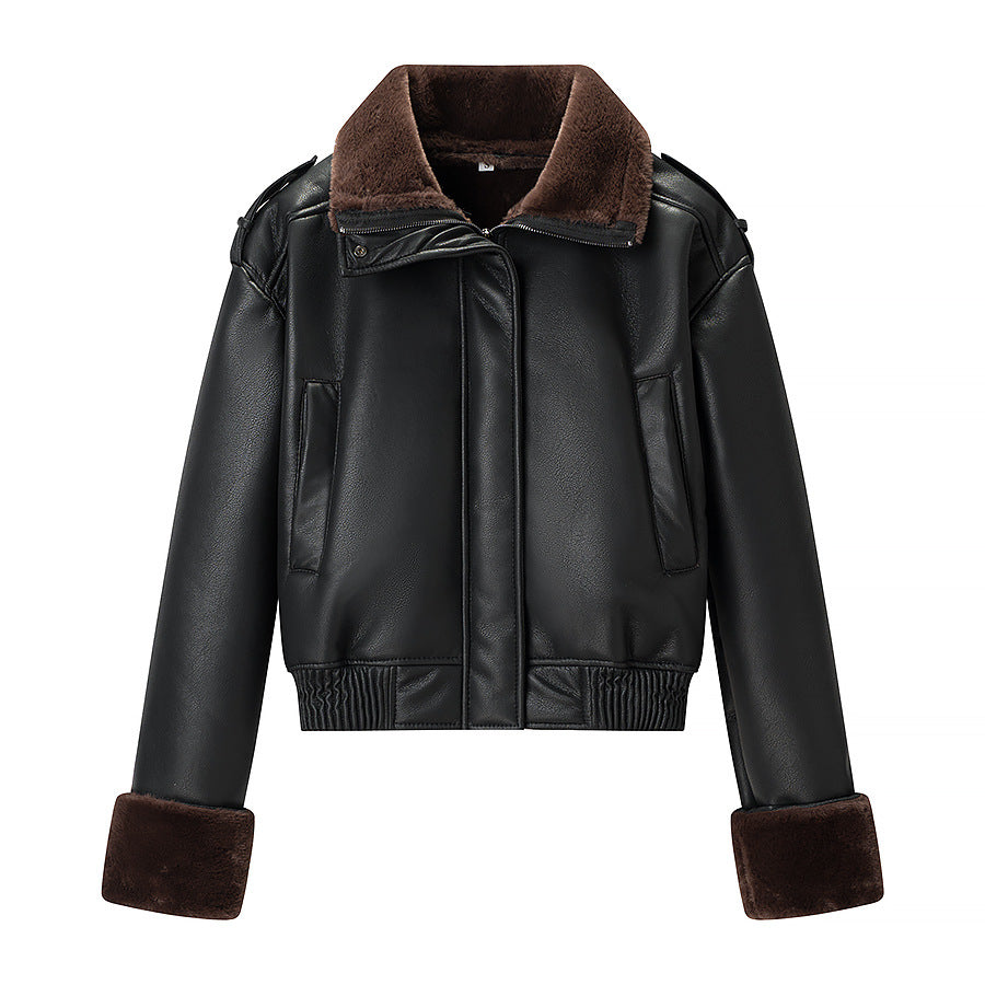 Damen Kurz geschnittene Pilotenjacke aus Lederoptik mit soften Fellkragen Nord Taschen