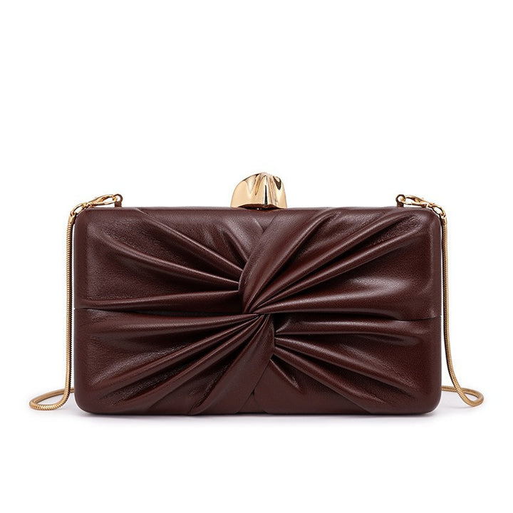 Damen Designer Clutch mit auffälligem Drapé von Nord Taschen