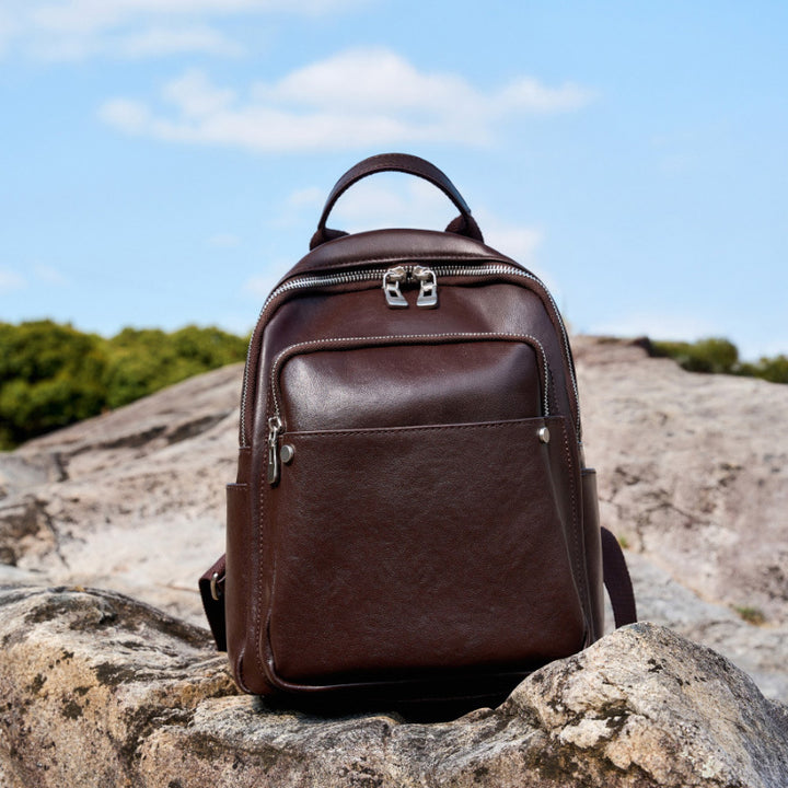 Damen Rucksack aus hochwertigem Kunstleder mit praktischen Außentaschen Nord Taschen
