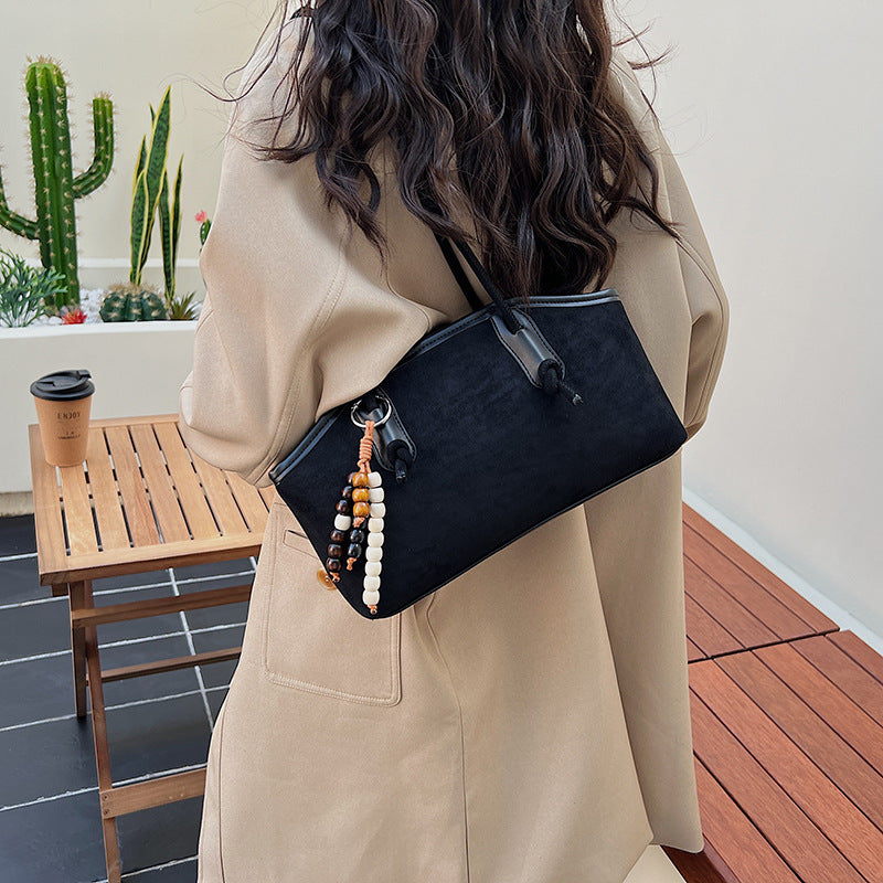 Damen modische Henkeltasche aus weichem Wildleder mit dekorativen Perlen Nord Taschen