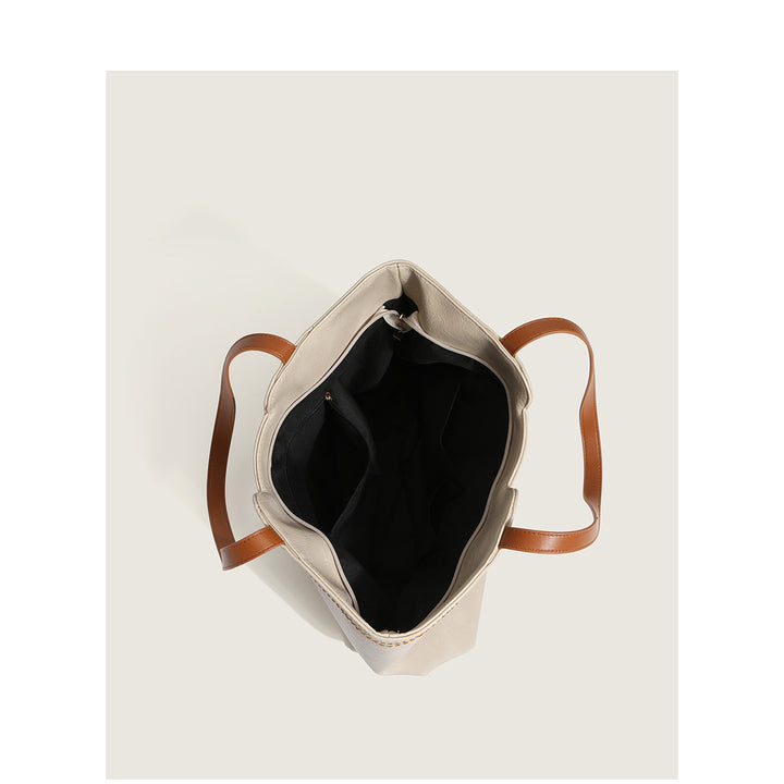 Damen Hobo-Tasche mit raffinierten Lederakzenten Nord Taschen