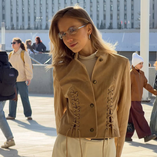 Damen Kurzjacke aus Veloursleder-Optik mit seitlichen Schnürungen & Stehkragen Nord Taschen