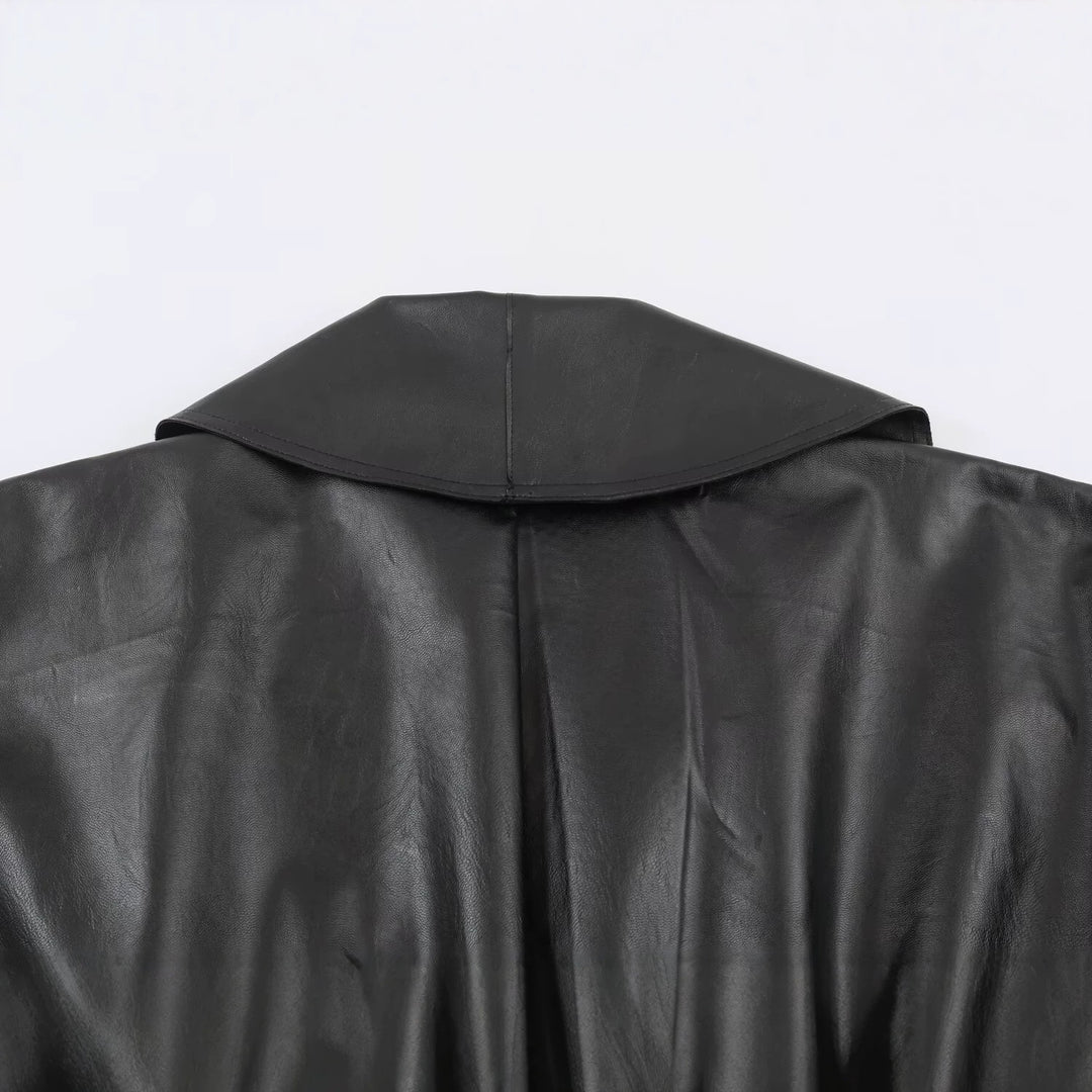 Damen Kurzer Cropped Kunstleder‑Blouson mit übergroßem Schalkragen und seitlicher Schnallen‑Taillierung Nord Taschen