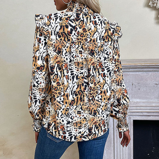 Damen Langärmeliges Blusenshirt mit Smokkragen, Rüschen-Schultern und Animalprint Nord Taschen