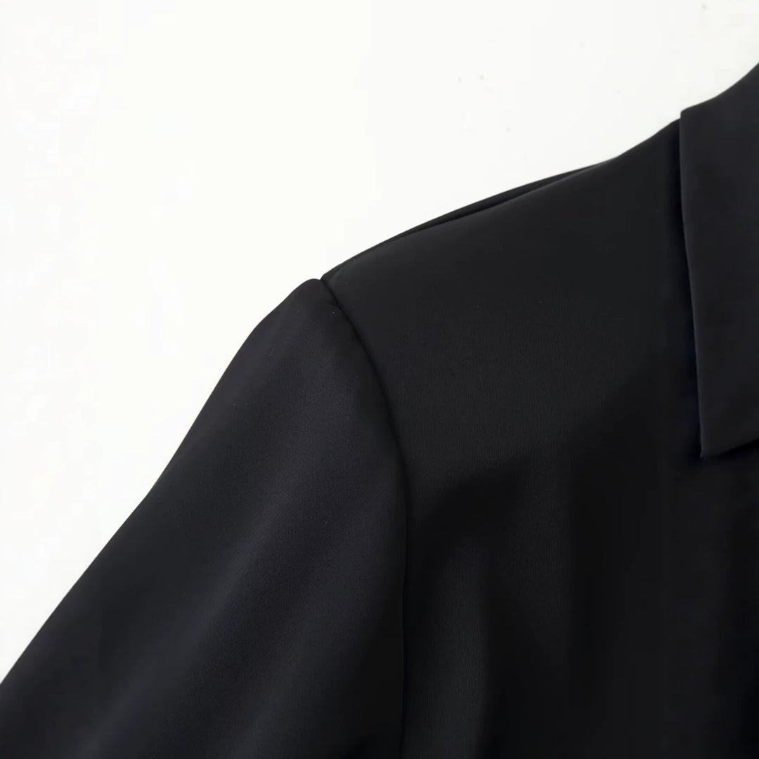 Damen Asymmetrisches Satin-Top mit Spitzenbesatz, Stehkragen und Glockenärmeln Nord Taschen