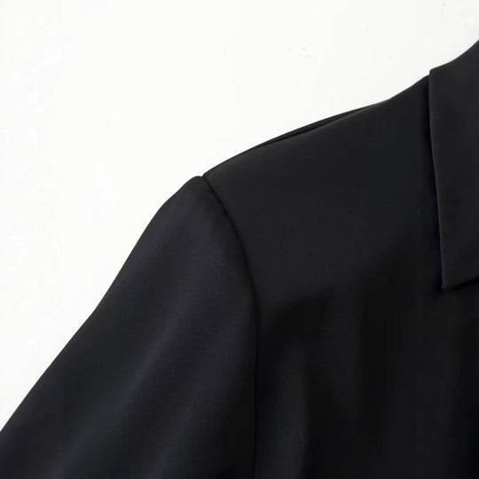Damen Asymmetrisches Satin-Top mit Spitzenbesatz, Stehkragen und Glockenärmeln Nord Taschen