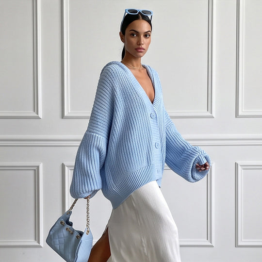 Damen Oversized Kapuzen-Strickcardigan mit Ballonärmeln und Knopfleiste Nord Taschen
