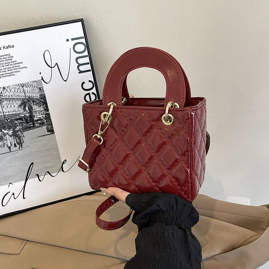 Damen elegante Mini-Henkeltasche mit gestepptem Design Nord Taschen