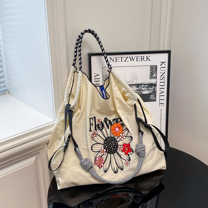 Damen Umhängetasche mit floralem Design und praktischem Zugverschluss Nord Taschen