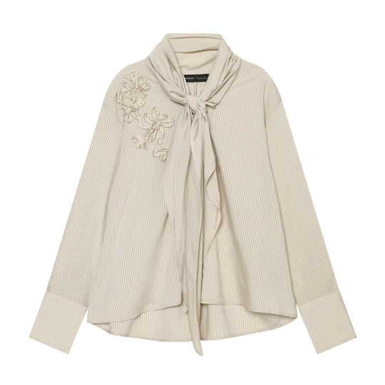 Damen Bluse mit Halstuchkragen, feinem Nadelstreifen und floraler Applikation Nord Taschen