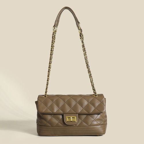 Damen Umhängetasche mit elegantem Steppmuster und goldener Kettenapplikation Nord Taschen