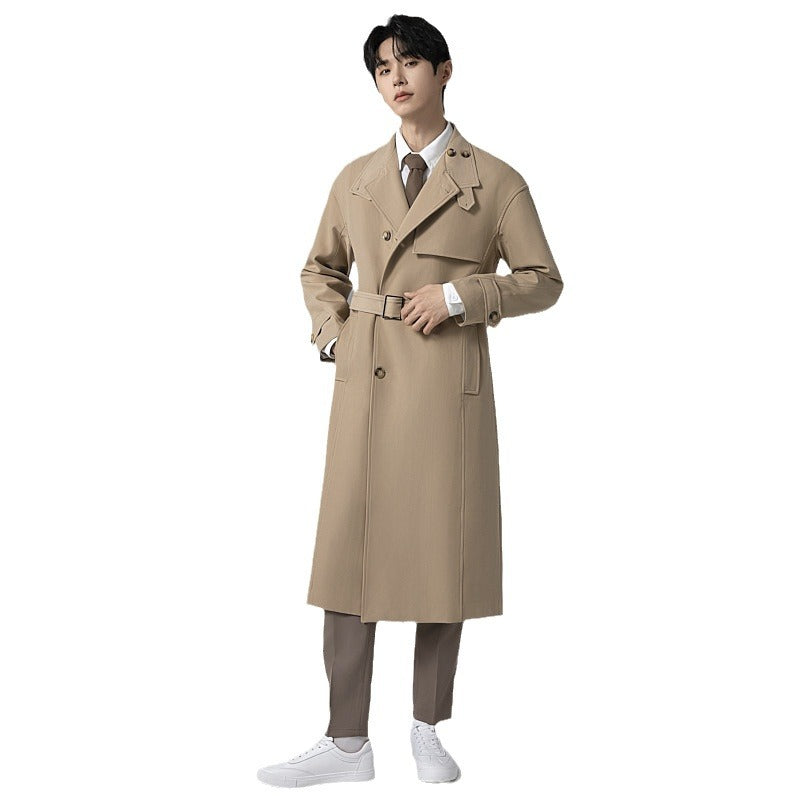 Herren Langer moderner Trenchcoat aus leichtem Twill mit verdeckter Knopfleiste und Taillenriegel Nord Taschen