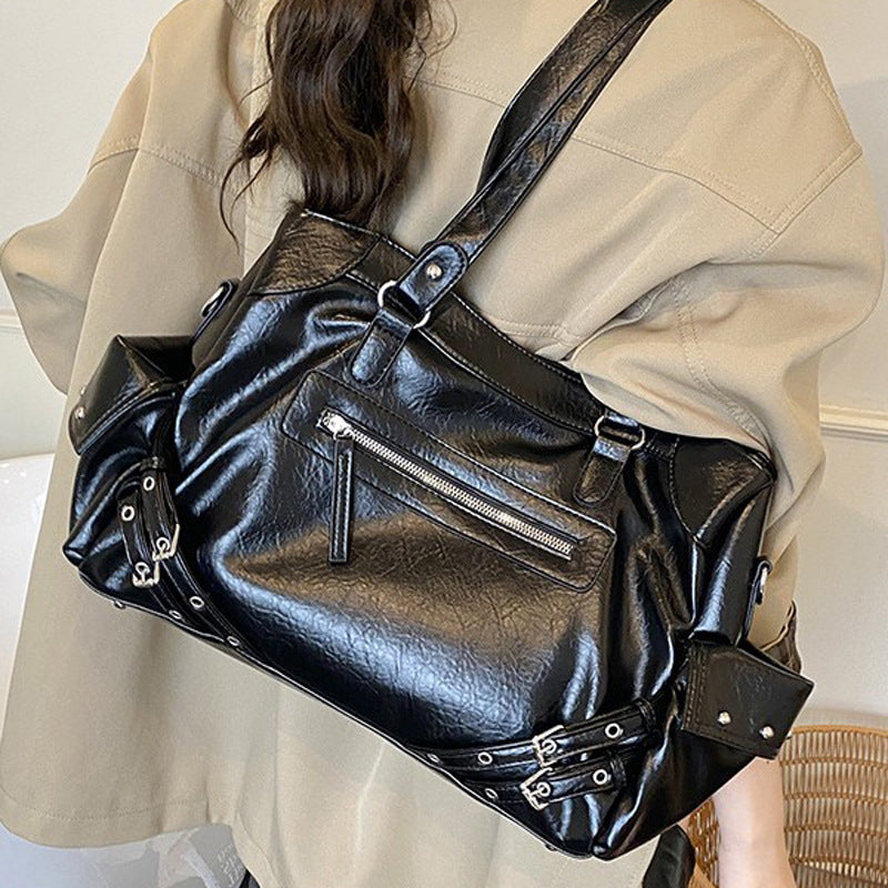 Damen Tragetasche mit vielseitiger Innenaufteilung und eleganter Lederstruktur Nord Taschen