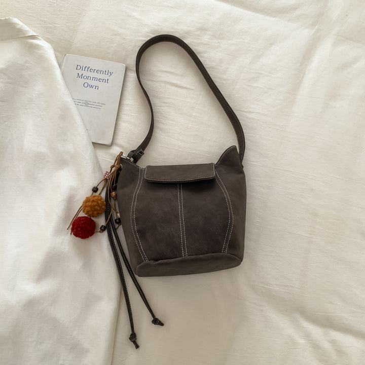 Damen Umhängetasche mit praktischem Kordelzug und weich strukturiertem Design Nord Taschen