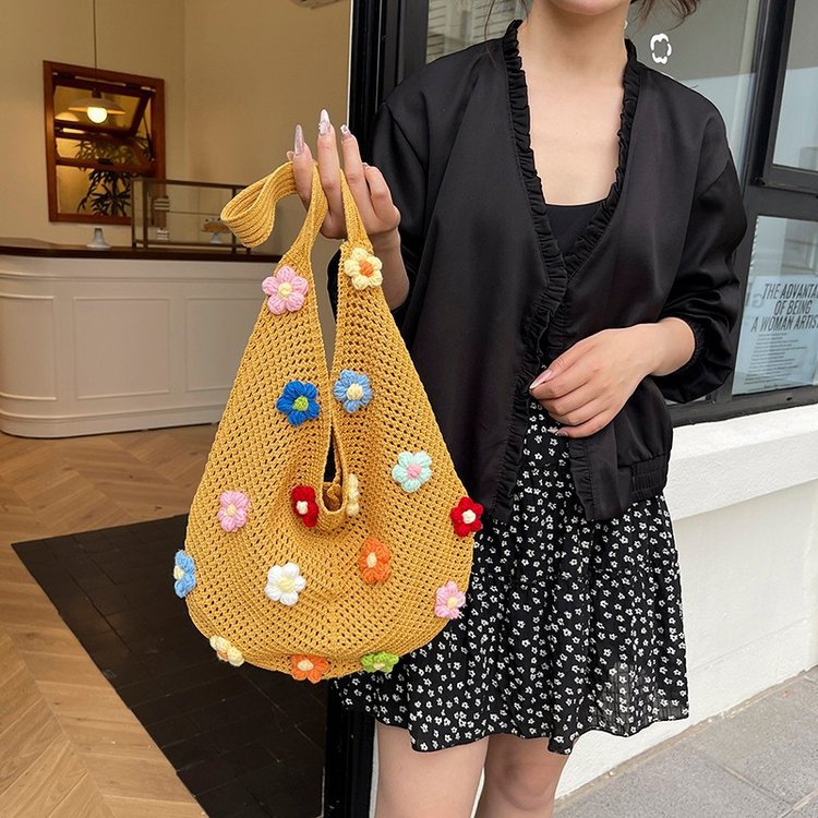 Damen modische Netz-Beuteltasche mit bunten Blumen-Applikationen Nord Taschen