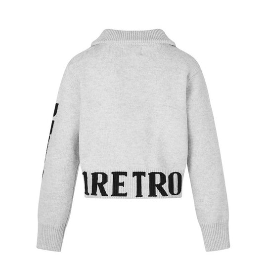 Damen Kurze Zopfmuster-Strickjacke mit Stehkragen, durchgehendem Reißverschluss und Typo-Bund Nord Taschen