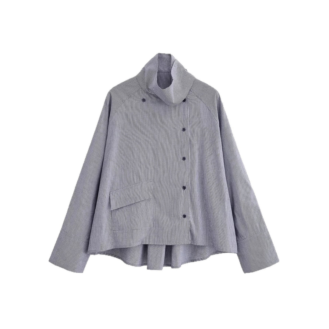 Damen leichte Oversize-Hemdjacke mit hohem Funnelkragen und asymmetrischer Knopfleiste Nord Taschen