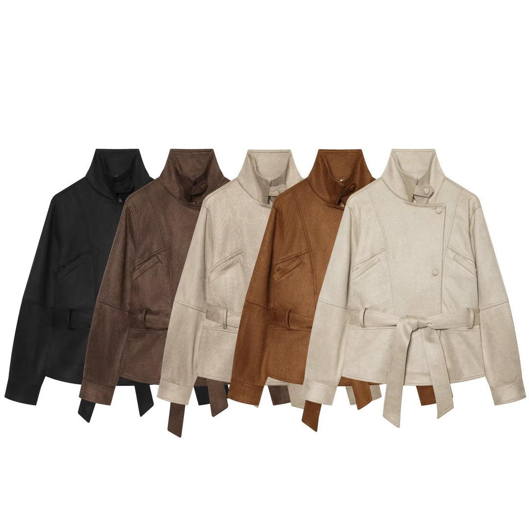Damen Taillierte Kurzjacke aus weichem Veloursimitat mit asymmetrischer Knopfleiste und Bindegürtel Nord Taschen
