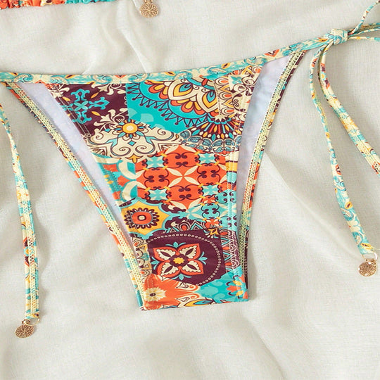 Damen Triangel-Bikini mit verspieltem Design und verstellbaren Bändern Nord Taschen