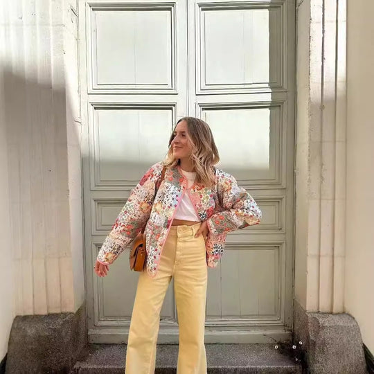 Damen Steppjacke im Patchwork-Bandana-Design mit Rundhals und aufgesetzten Taschen Nord Taschen