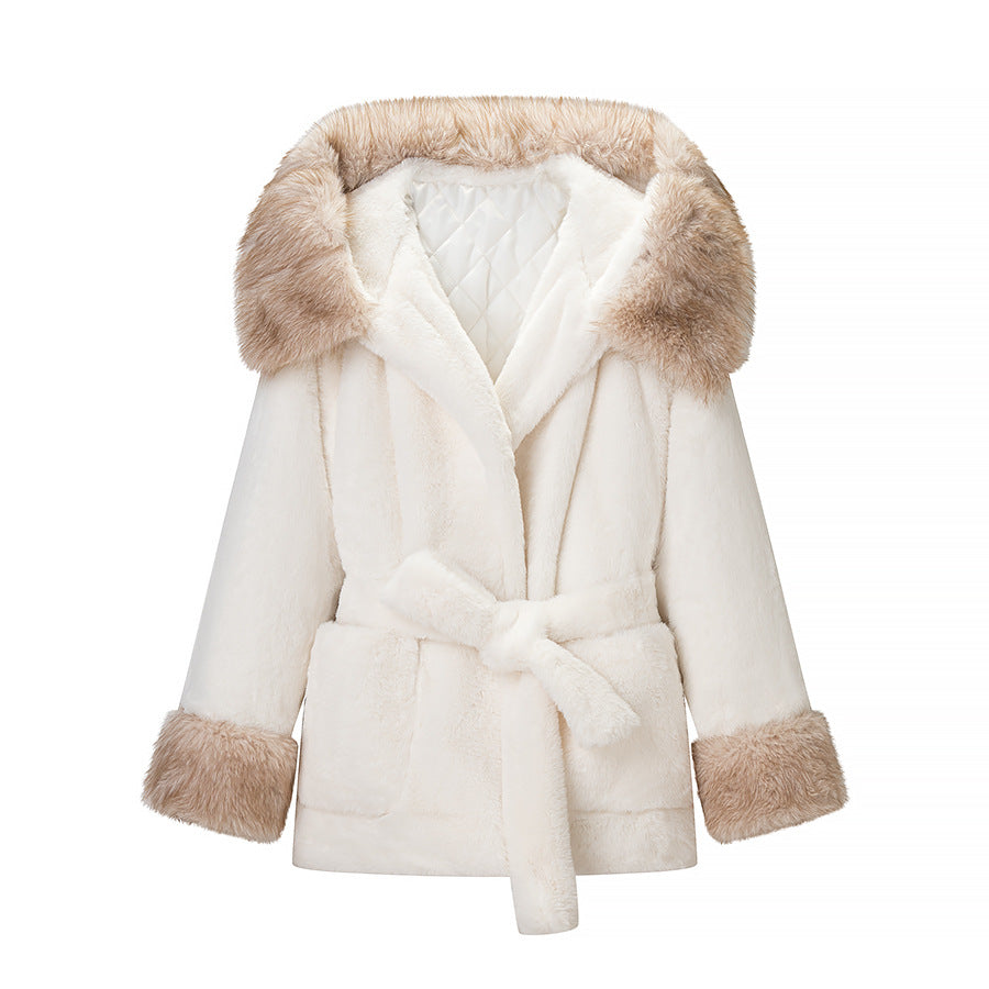 Damen Kurzer Teddy-Kunstpelz-Mantel mit Kapuze, Steppfutter und Bindegürtel Nord Taschen