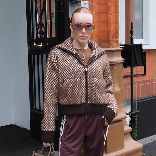 Damen Kurzgeschnittener Strick-Zipcardigan mit Kapuze und Strukturmuster Nord Taschen