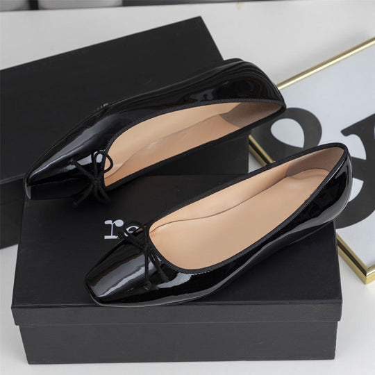 Damen elegante Ballerinas mit feinem Lackleder-Obermaterial und modischem Schleifen-Detail Nord Taschen