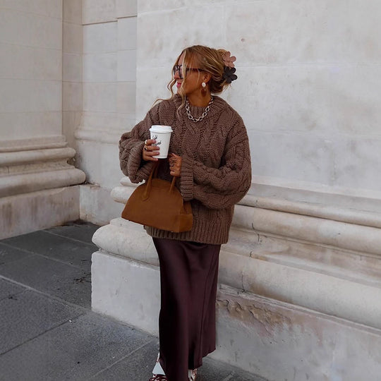 Damen Oversize Grobstrickpullover mit Zopfstrick, hohem Kragen und verlängerten Ärmeln Nord Taschen