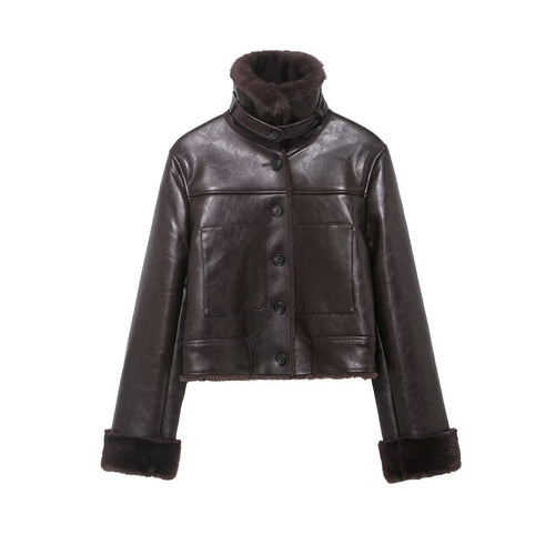 Damen Kurze Lammfelljacke im Vintage-Look mit hohem Stehkragen und aufgesetzten Taschen Nord Taschen