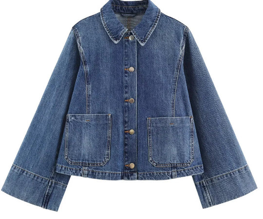 Damen Kurzer Boxy-Jeansblouson mit oversized Manschetten und aufgesetzten Taschen Nord Taschen