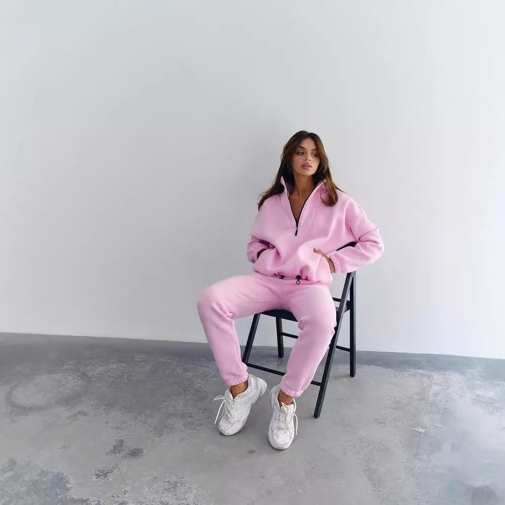 Damen Athleisure-Zweiteiler aus dickem French-Terry mit hohem Stehkragen, halbem Reißverschluss und Tunnelzughose Nord Taschen