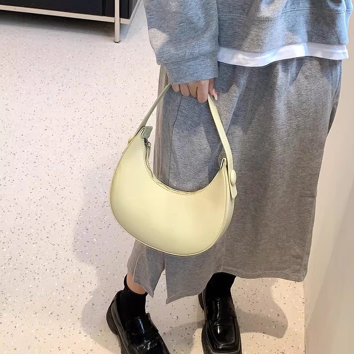 Damen Hobo-Tasche mit elegantem Kettendetail und stilvollem Design Nord Taschen