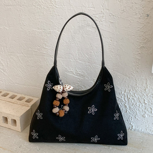 Damen Hobo-Tasche aus weichem Kunstleder mit zarten Applikationen Nord Taschen