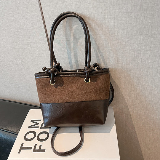Damen Henkeltasche aus hochwertigem Wildleder mit stilvollen Akzenten Nord Taschen