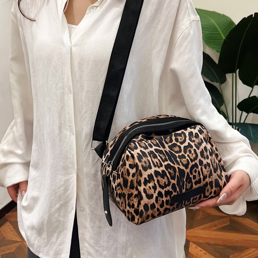 Damen Umhängetasche mit buntem Leopardenmuster Nord Taschen