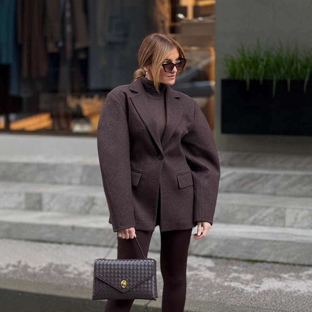 Damen Oversize-Strukturblazer mit betonter Schulterpartie und voluminösen Ärmeln Nord Taschen