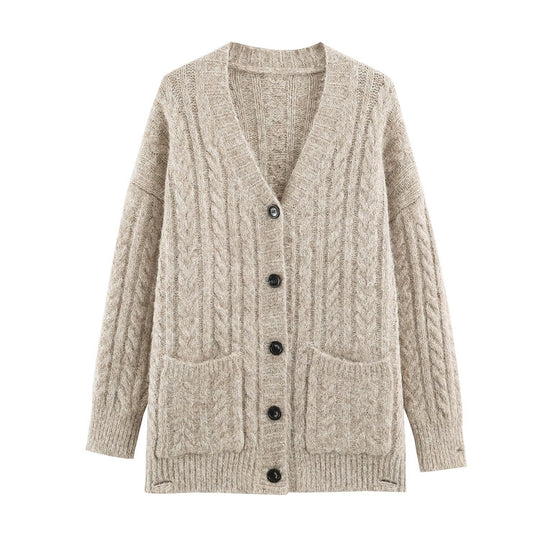 Damen Grobgestrickter Oversize-Cardigan mit Zopfstrick V-Ausschnitt und aufgesetzten Taschen Nord Taschen