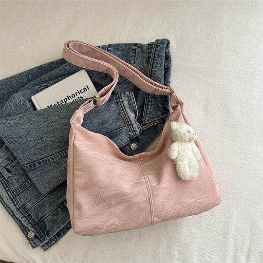 Damen Umhängetasche aus hochwertigem Kunstleder von Nord Taschen