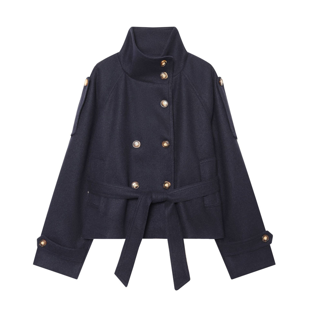 Damen Kurzer Wollcape-Mantel mit doppelreihiger Knopfleiste, hohem Stehkragen und Taillengürtel Nord Taschen