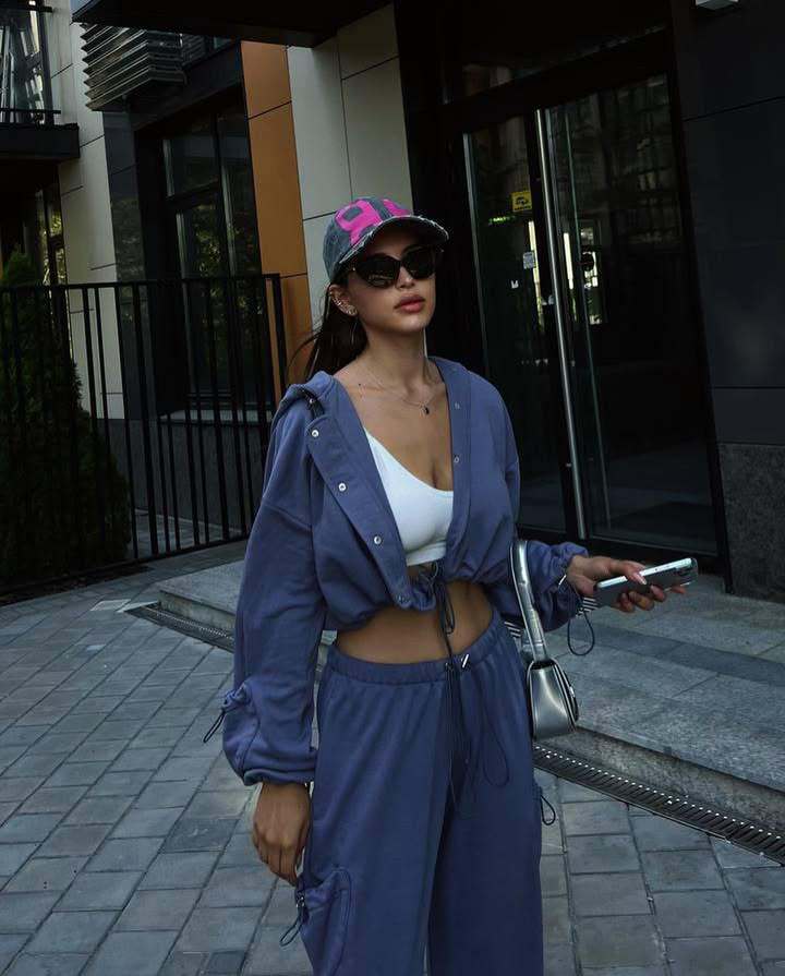 Damen lässiges Zweiteiler-Hoodie-Set mit verlängerter Kapuzenjacke und hochgeschnittener Taillen-Jogginghose Nord Taschen