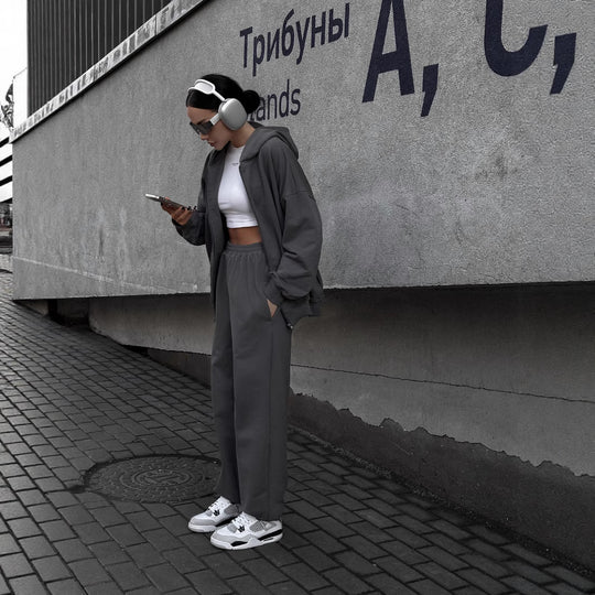 Damen Zip-Hoodie und Relax-Fit Jogginghose aus French-Terry mit elastischem Bund und Kängurutaschen Nord Taschen