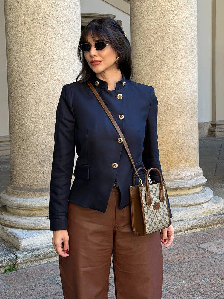 Damen Taillierter Blazer mit Stehkragen und goldenen Zierknöpfen Nord Taschen