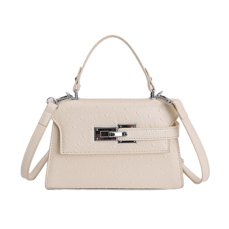 Damen Handtasche im eleganten Design mit niedlichem Anhänger Nord Taschen