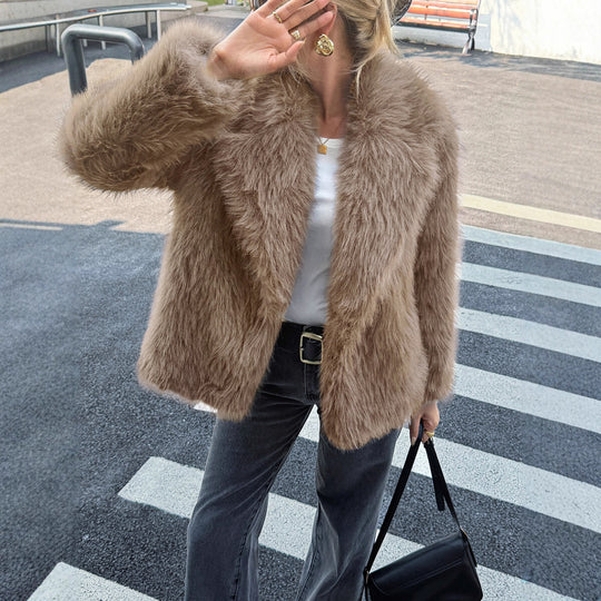 Damen Kurzjacke aus dichtem Hochflor‑Faux‑Fur mit voluminösem Umlegekragen Nord Taschen