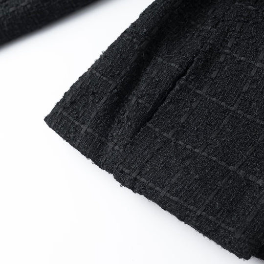 Damen Kurzjacke aus Bouclé‑Tweed mit Rundhals, goldenen Zierknöpfen und Bindegürtel Nord Taschen