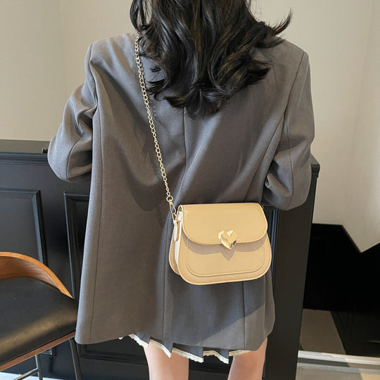 Damen elegante Umhängetasche mit Herzverschluss Nord Taschen