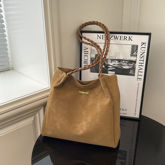 Damen Hobo-Tasche mit geflochtenem Tragegriff und weichem Veloursleder Nord Taschen
