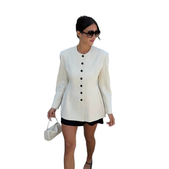 Damen Taillierter Blazer mit skulpturaler Schulter, Rundhalsausschnitt und Kontrastknopfleiste Nord Taschen