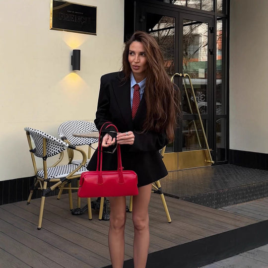 Damen Tailliertes Blazerkleid mit markanter Schulterpartie und Ein-Knopf-Verschluss Nord Taschen
